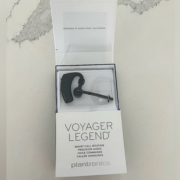 Plantronics Voyager Legend Wireless Headset - Picture 2 of 5